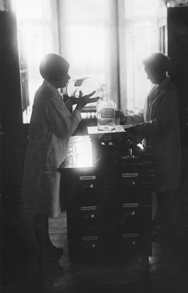 Apteekkari Heimanin ajan apteekkilaisia 1930-luvulla