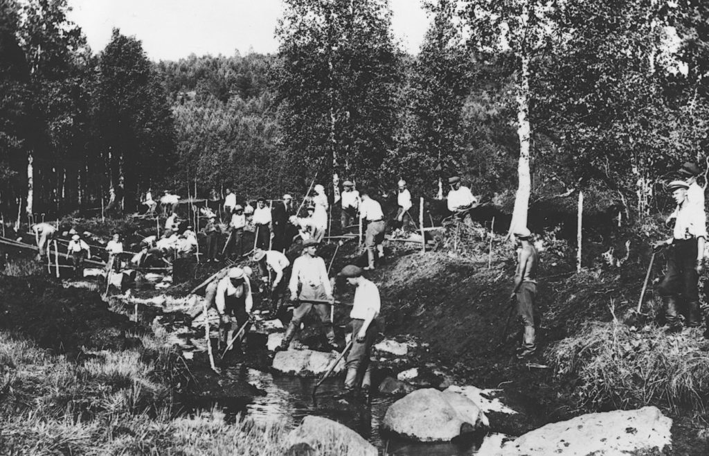 Hiidenojan kaivua Kiteenlahdessa 1935