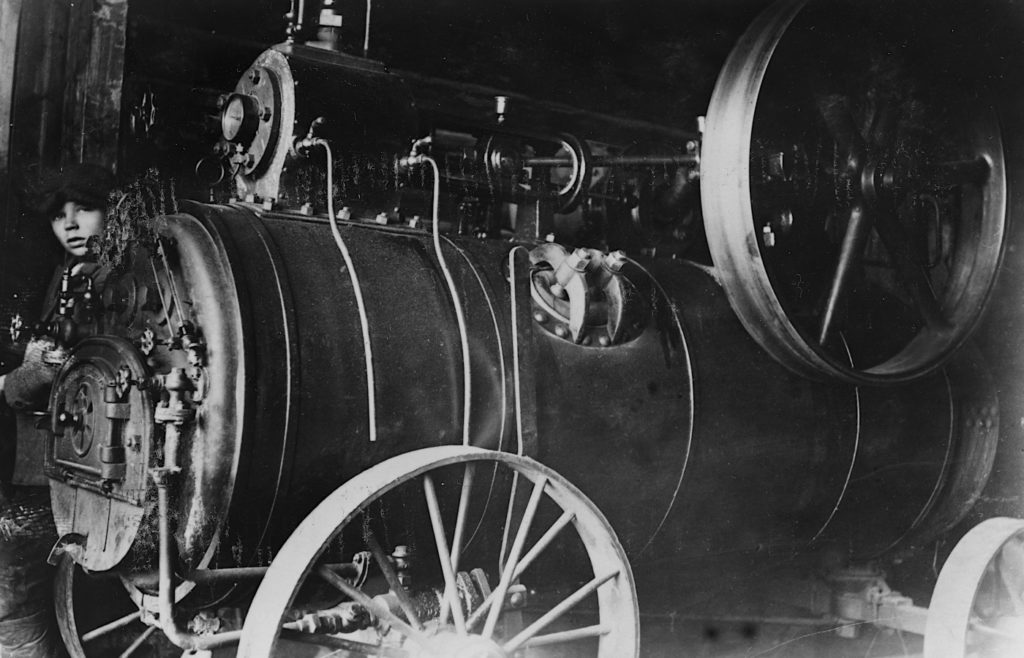 Höyryvoimanlähde lokomobiili Koposen puimalassa 1920-luvun lopulla